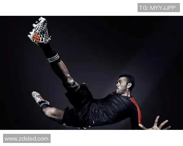 帅气足球明星的精彩瞬间剪辑合集展现他们的风采与魅力 帅气足球明星的精彩瞬间剪辑合集展现他们的风采与魅力