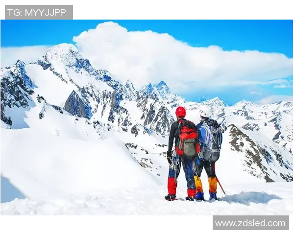 足球明星背影动漫图展现运动魅力与青春梦想的完美结合 足球明星背影动漫图展现运动魅力与青春梦想的完美结合